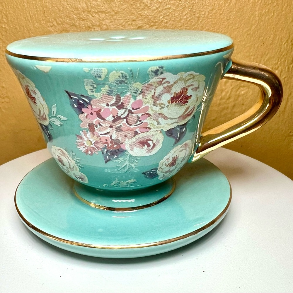 Set of 2 Floral Teacups on Saucers Ceramic Salt & Pepper Shakers Tea Party - Picture 7 of 14